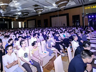 設(shè)計盛宴再啟丨梁志天、張清平與現(xiàn)場1200名設(shè)計師一起，引爆無錫設(shè)計力量（內(nèi)附無錫站直播回放）